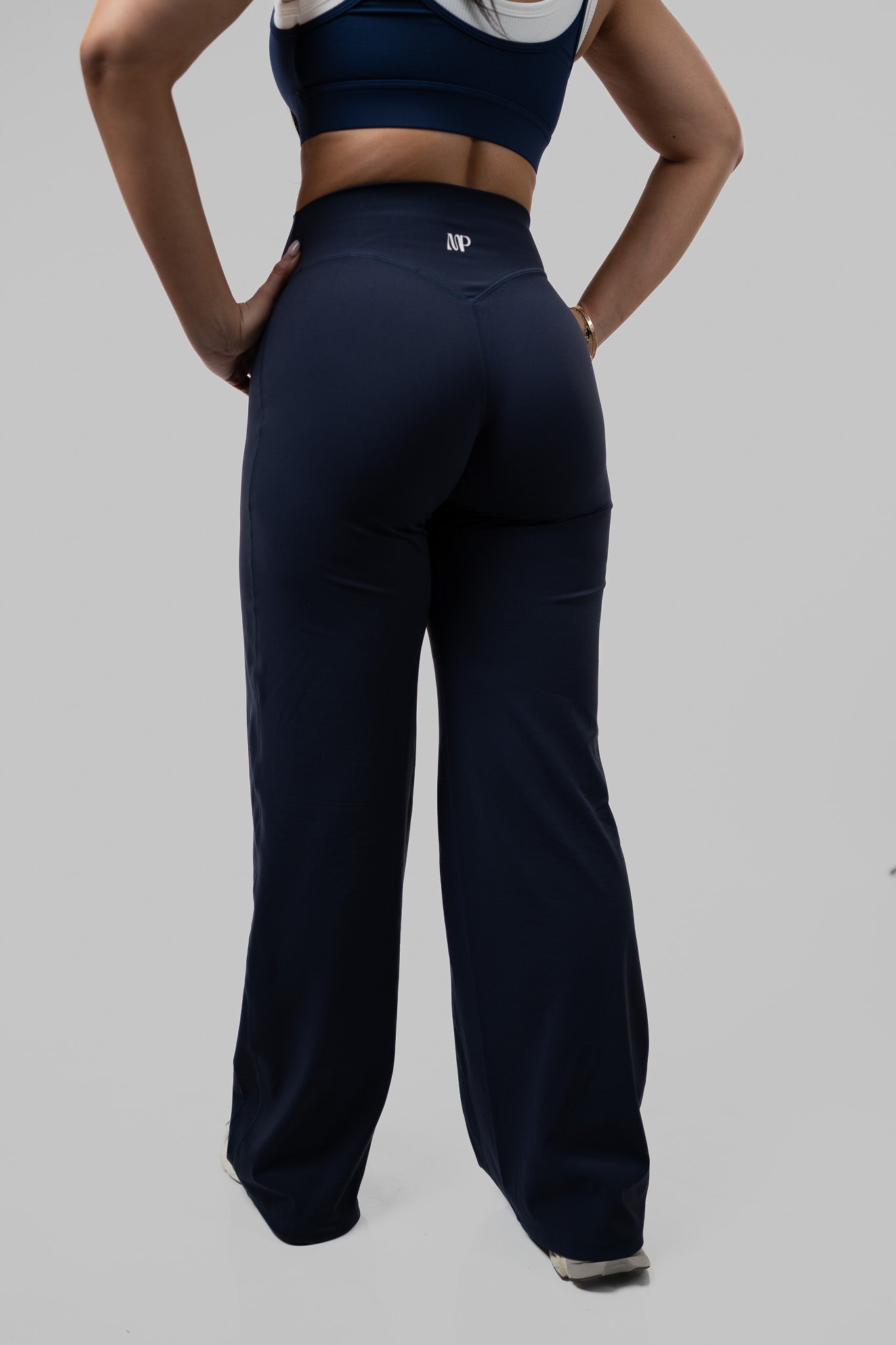 Contour Seamless Wide Leg-Legging